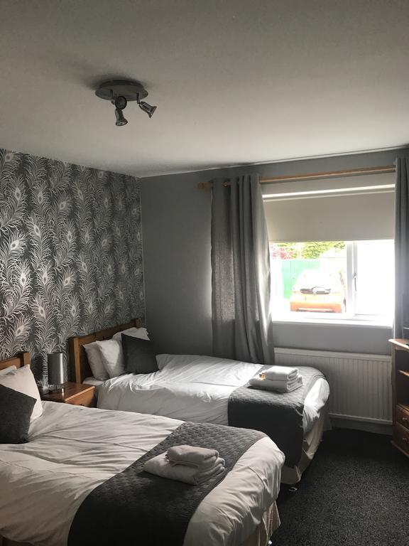Riccarton Inn Currie Buitenkant foto