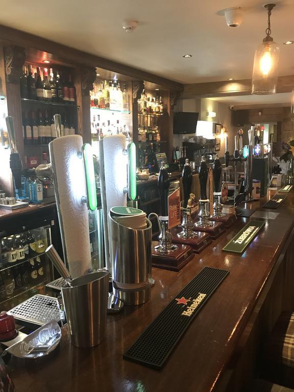 Riccarton Inn Currie Buitenkant foto